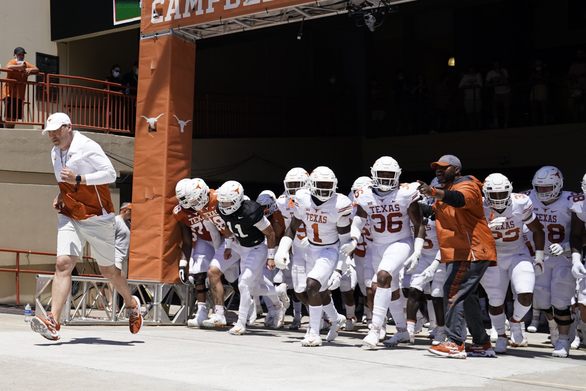 top-out-of-state-de-zac-swanson-commits-to-longhorns-sports