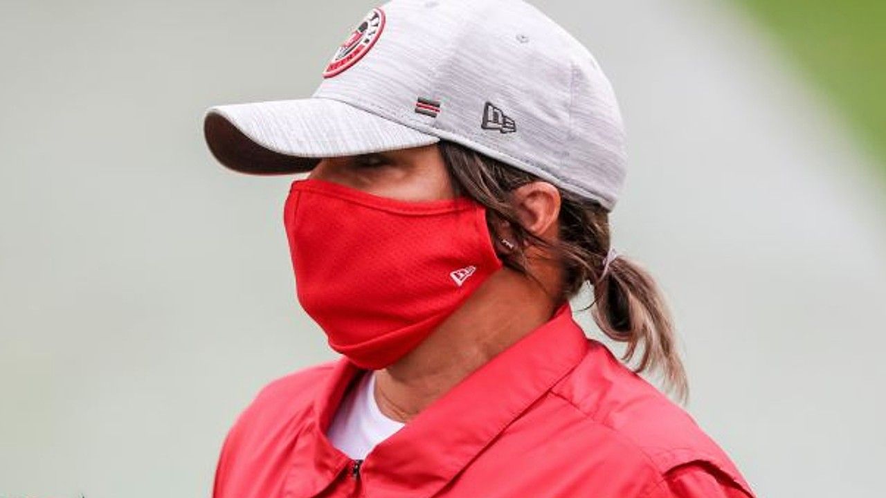 Buccaneers' Lori Locust Talks Coaching, Super Bowl Title on TB12's The Keep Going Podcast - Sports Illustrated Tampa Bay Buccaneers News, Analysis and More - Vimarsana News