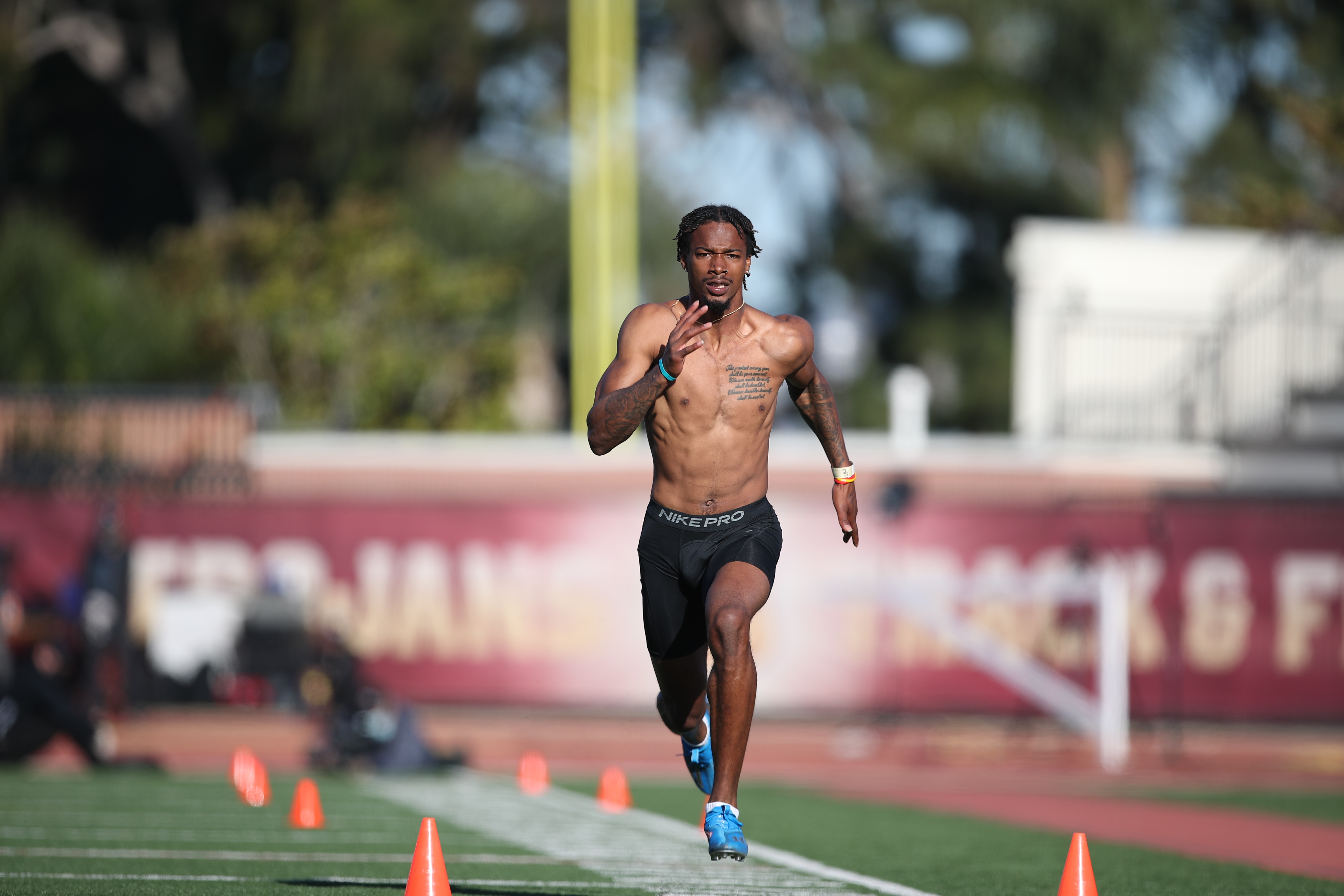 Report Tyler Vaughns Signs With Colts, Reunites with Michael Pittman