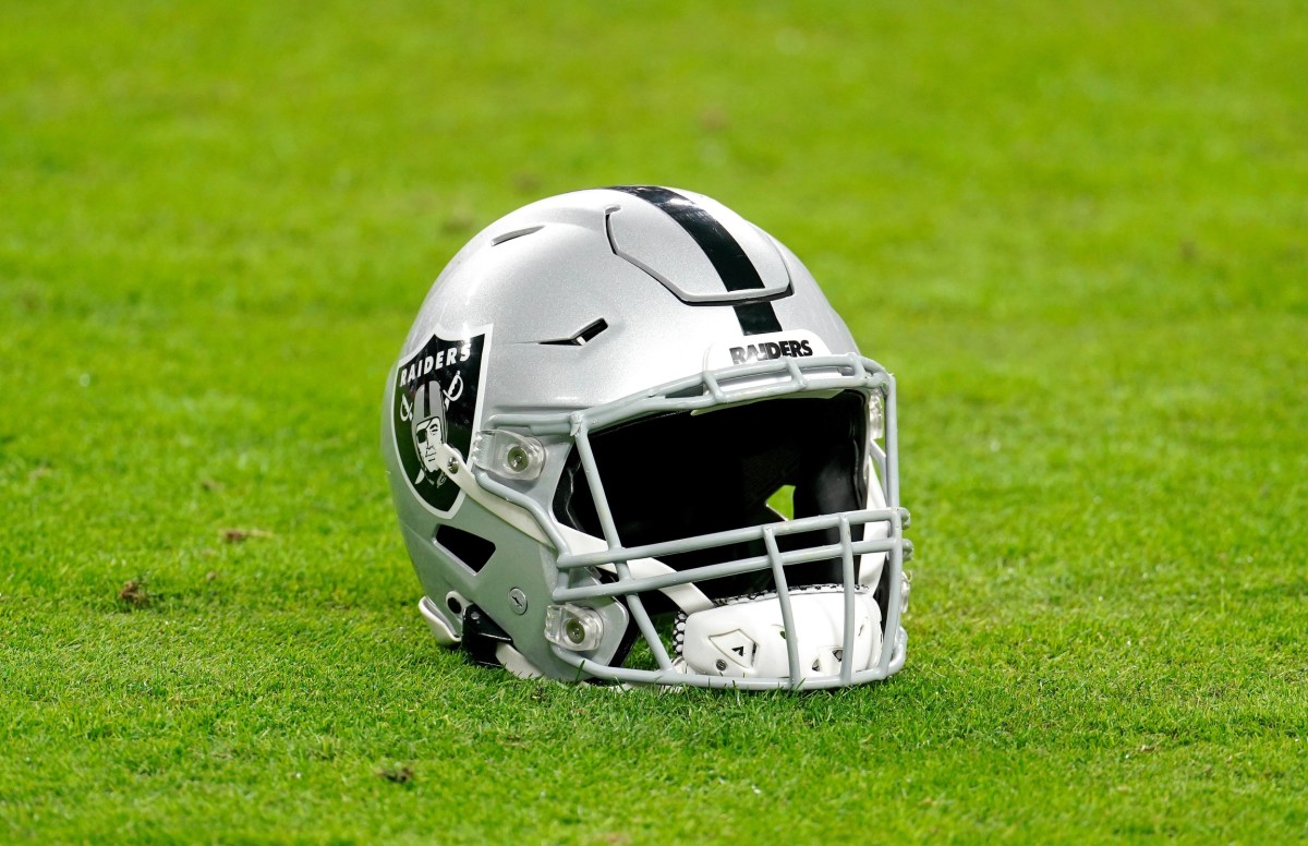 Las Vegas Raiders Sign 10 Undrafted Free Agents - Sports Illustrated Las Vegas Raiders News