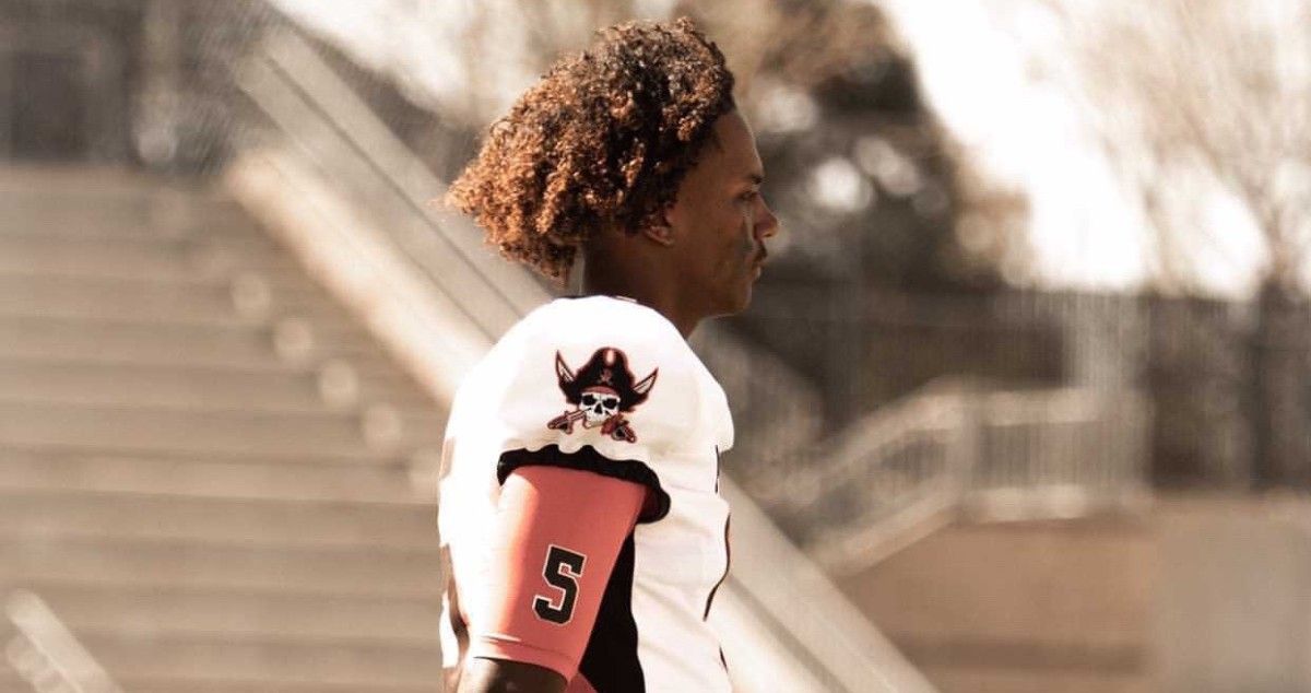 Huskies Offer Bay Area Dual-Threat QB, Similar to Miles - Vimarsana News