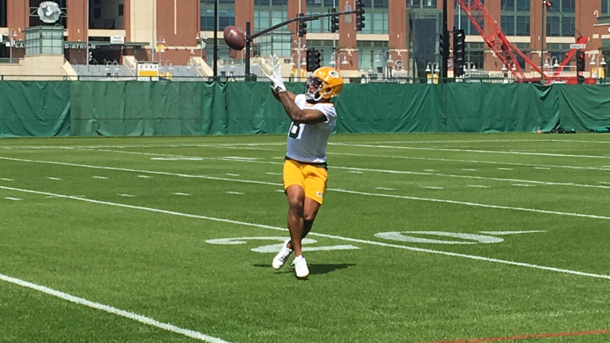Green Bay Packers rookie receiver Amari Rodgers makes a catch at Friday's practice. (Bill Huber/Packer Central)