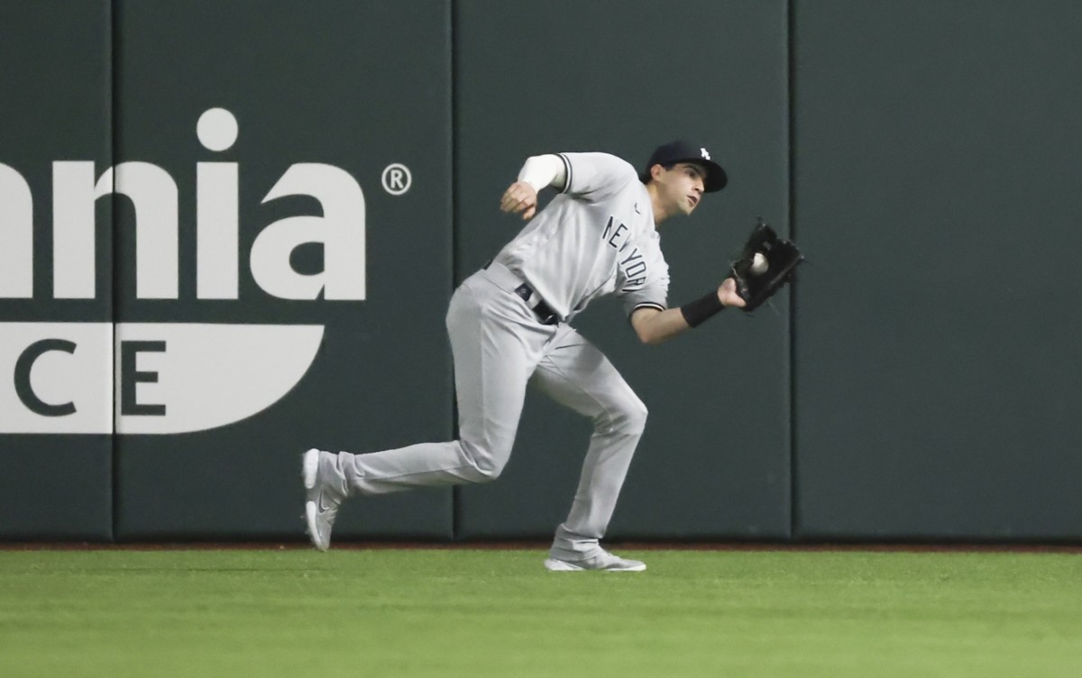 Yankees Tyler Wade makes catch in RF