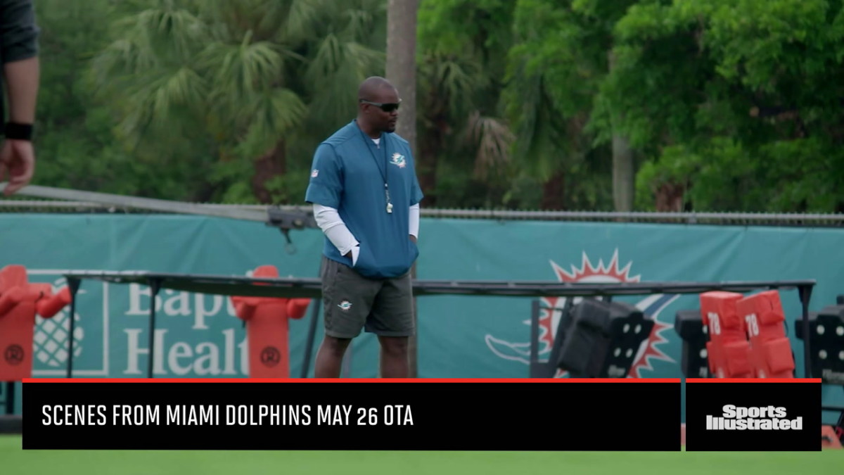 SCENES_FROM_MIAMI_DOLPHINS_MAY_26_OTA-60aecbae7503d44654242829_May_26_2021_22_35_27