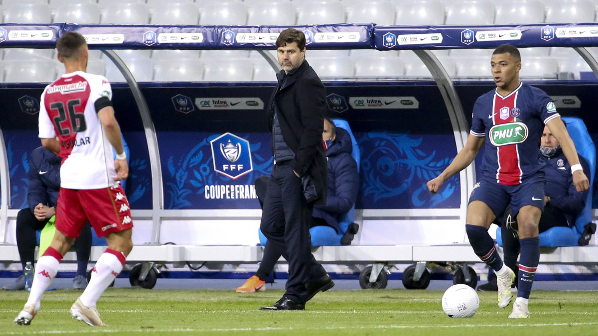 PSG manager Mauricio Pochettino