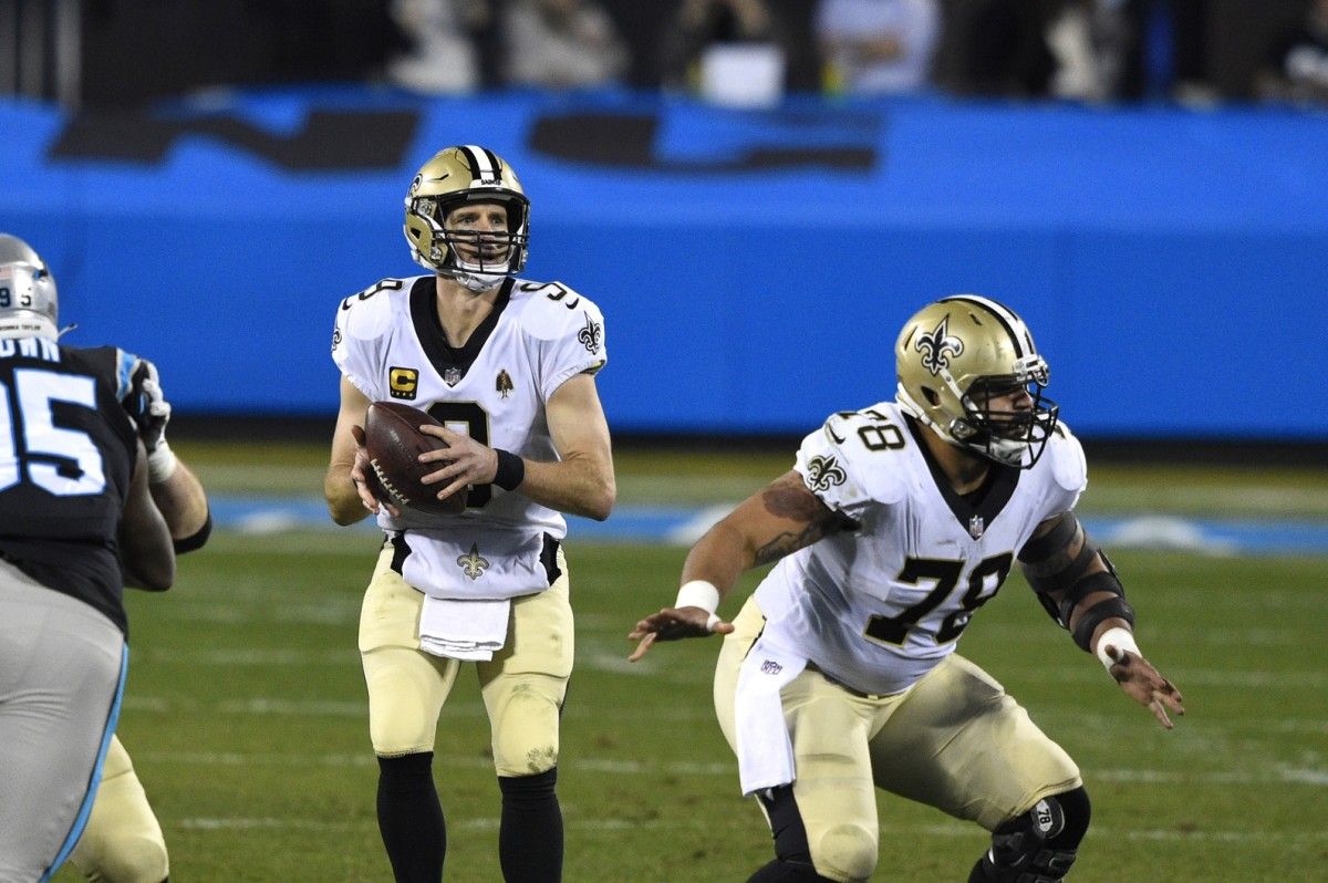 Erik McCoy protecting Drew Brees