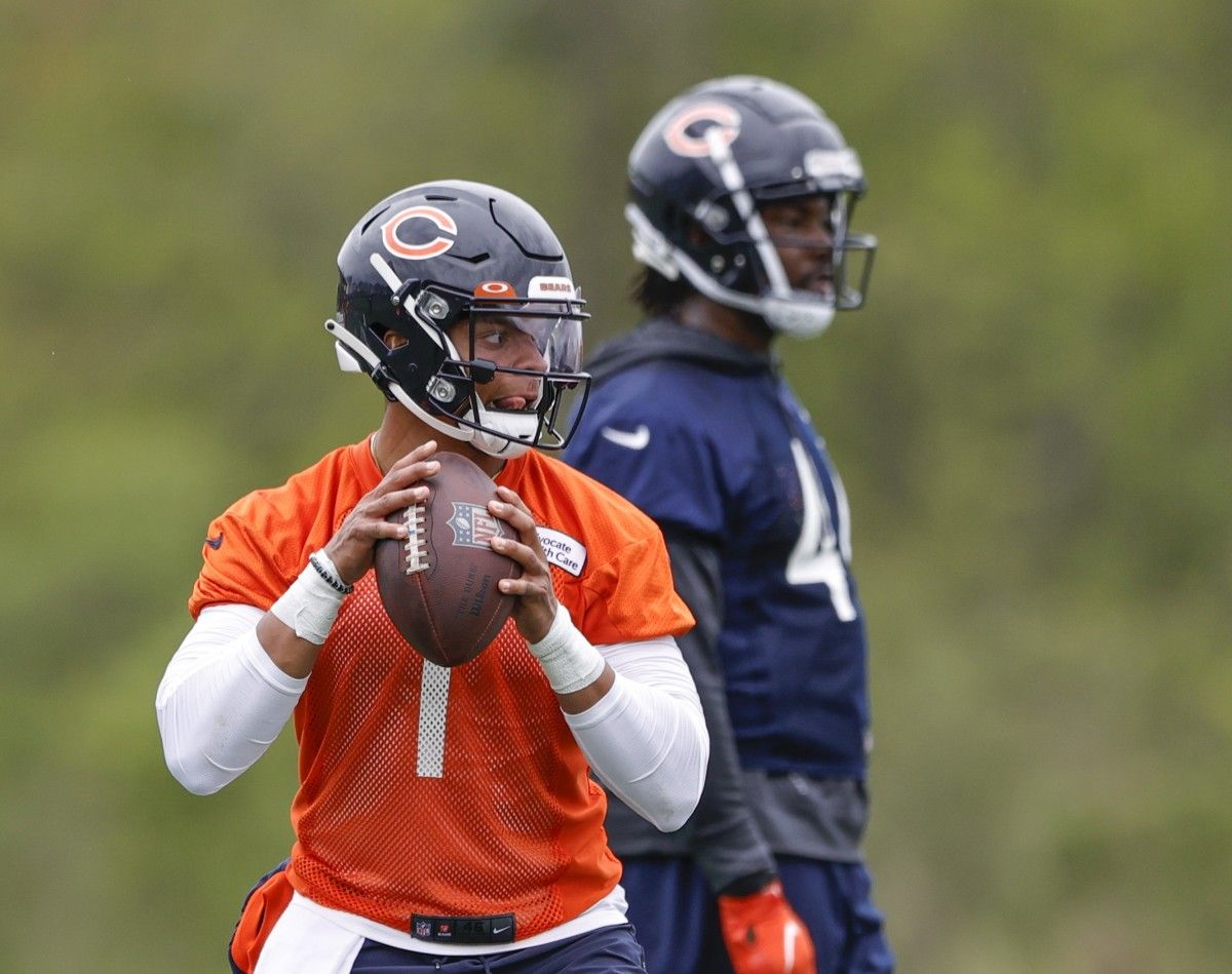 Justin Fields Starts at Ground Floor with OTAs - Sports Illustrated Chicago Bears News, Analysis and More - Vimarsana News