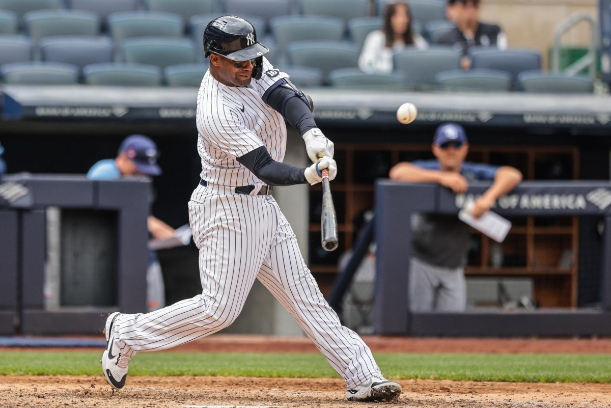 Yankees Miguel Andujar hits home run at Yankee Stadium