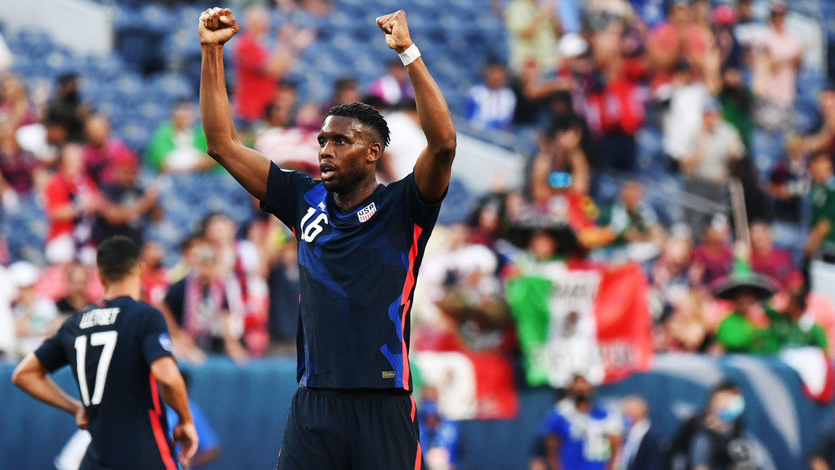 Jordan Siebatcheu scores the USA's winner vs. Honduras