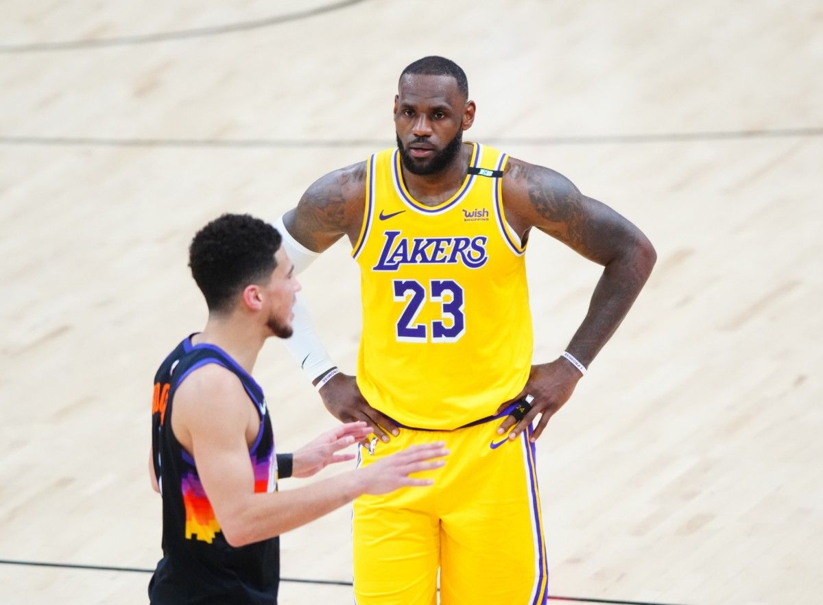 NBA News: Lakers' LeBron James Tweets About Chad Johnson During Fight Against Brian Maxwell - Vimarsana News
