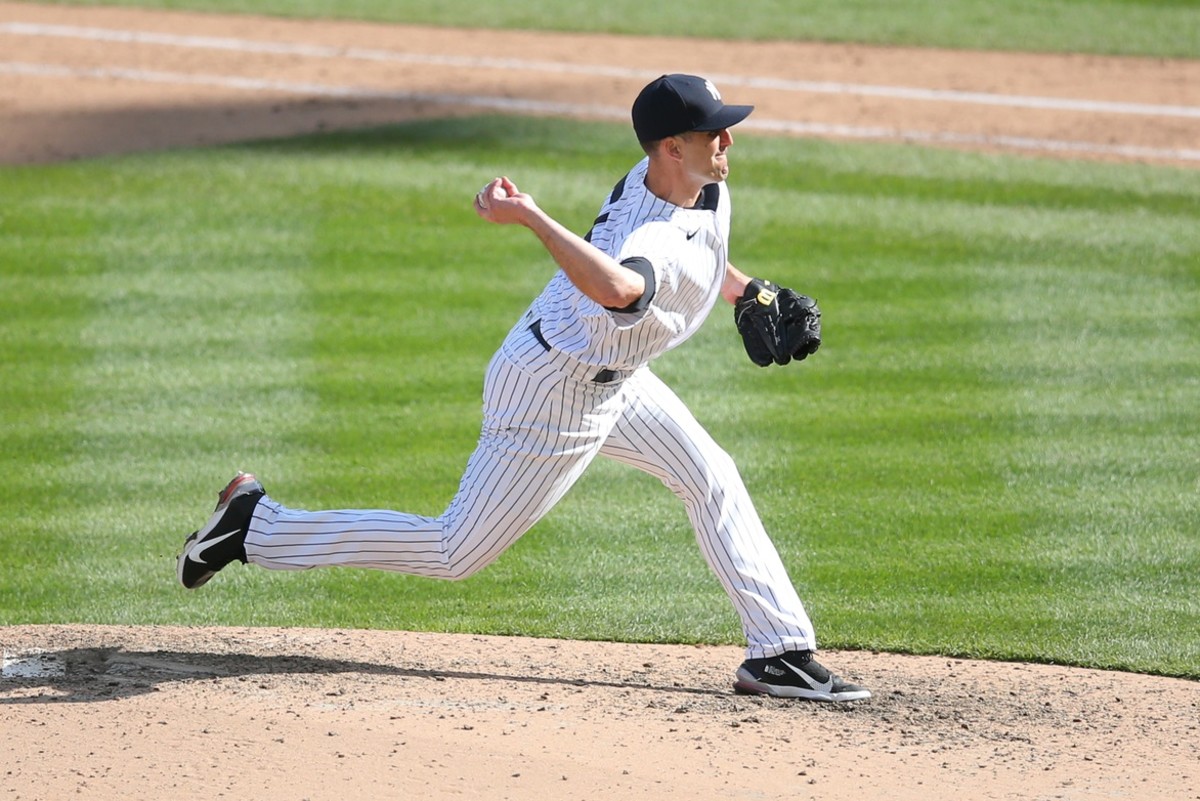 Yankees RP Darren O'Day pitching