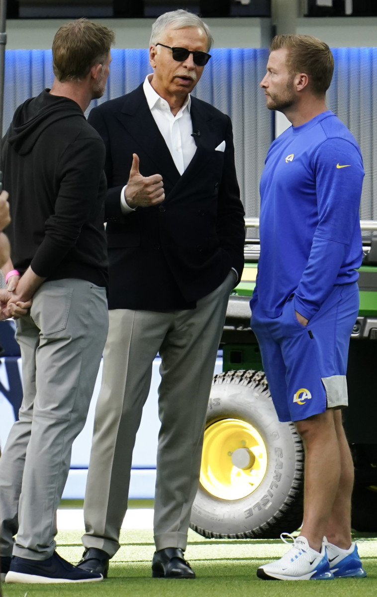 Rams owner Stan Kroenke talks with GM Les Snead and head coach Sean McVay/USA Today