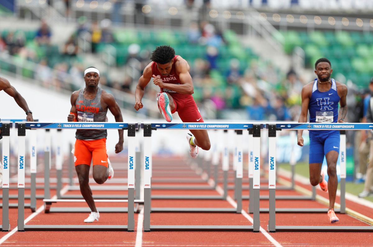 Alabama's Robert Dunning Wins 110-Meter Hurdles NCAA Individual Title - Vimarsana News