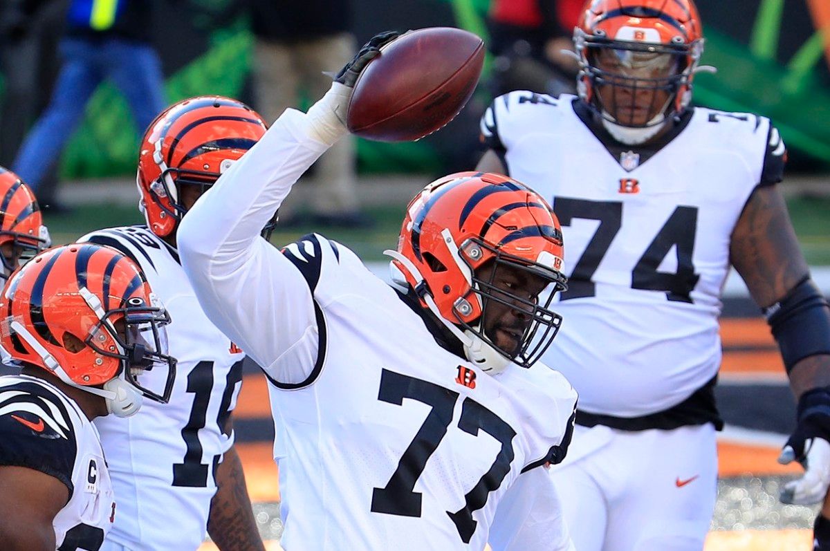Cincinnati Bengals Make Flurry of Roster Strikes With Coaching Camp Looming