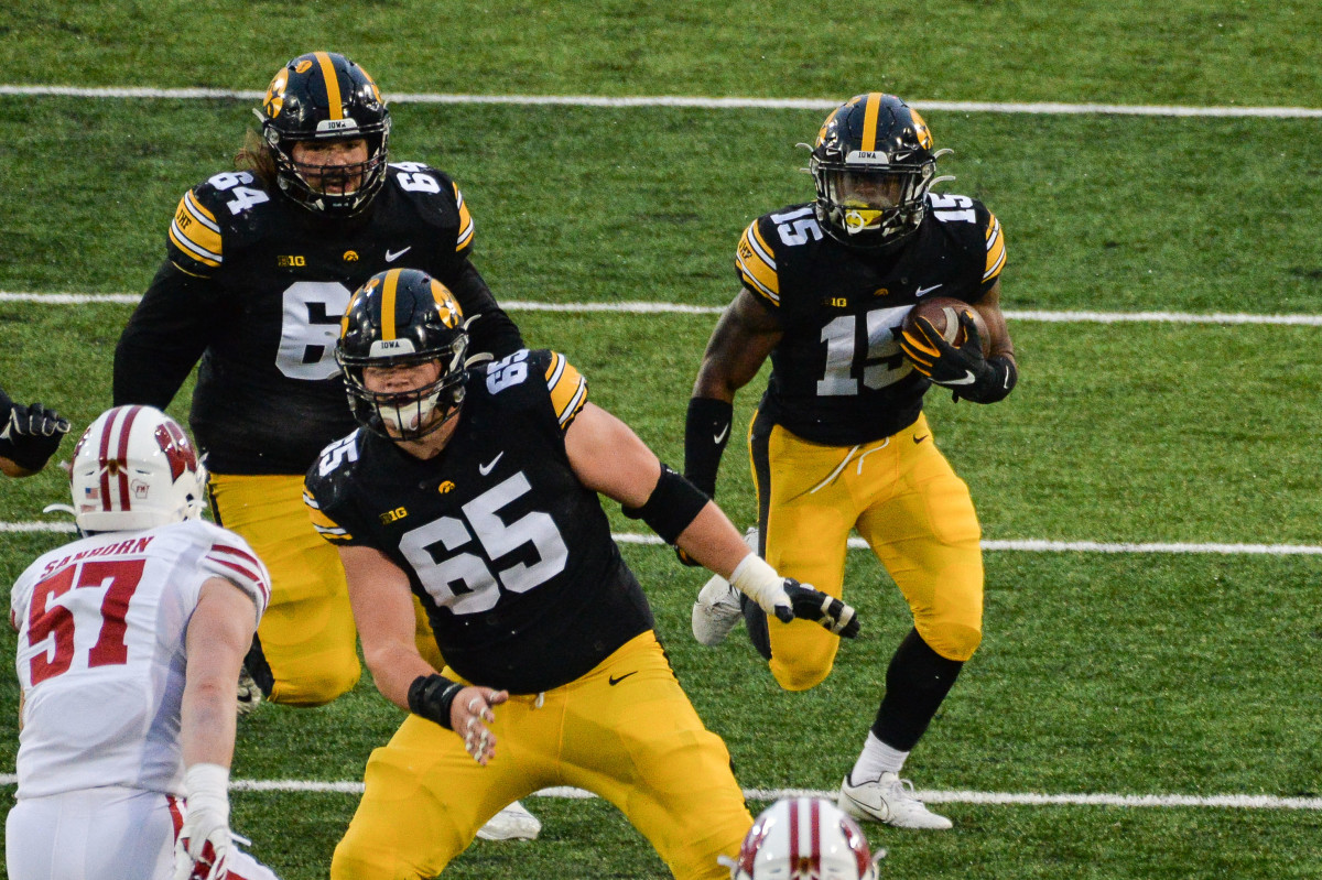 Iowa's Tyler Linderbaum is widely seen as the top center available in the 2022 NFL Draft class. 