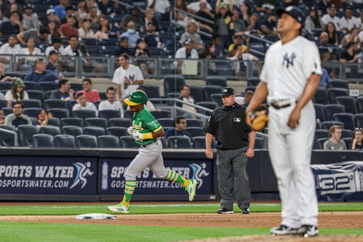 Yankees RP Wandy Peralta react to A's Tony Kemp HR