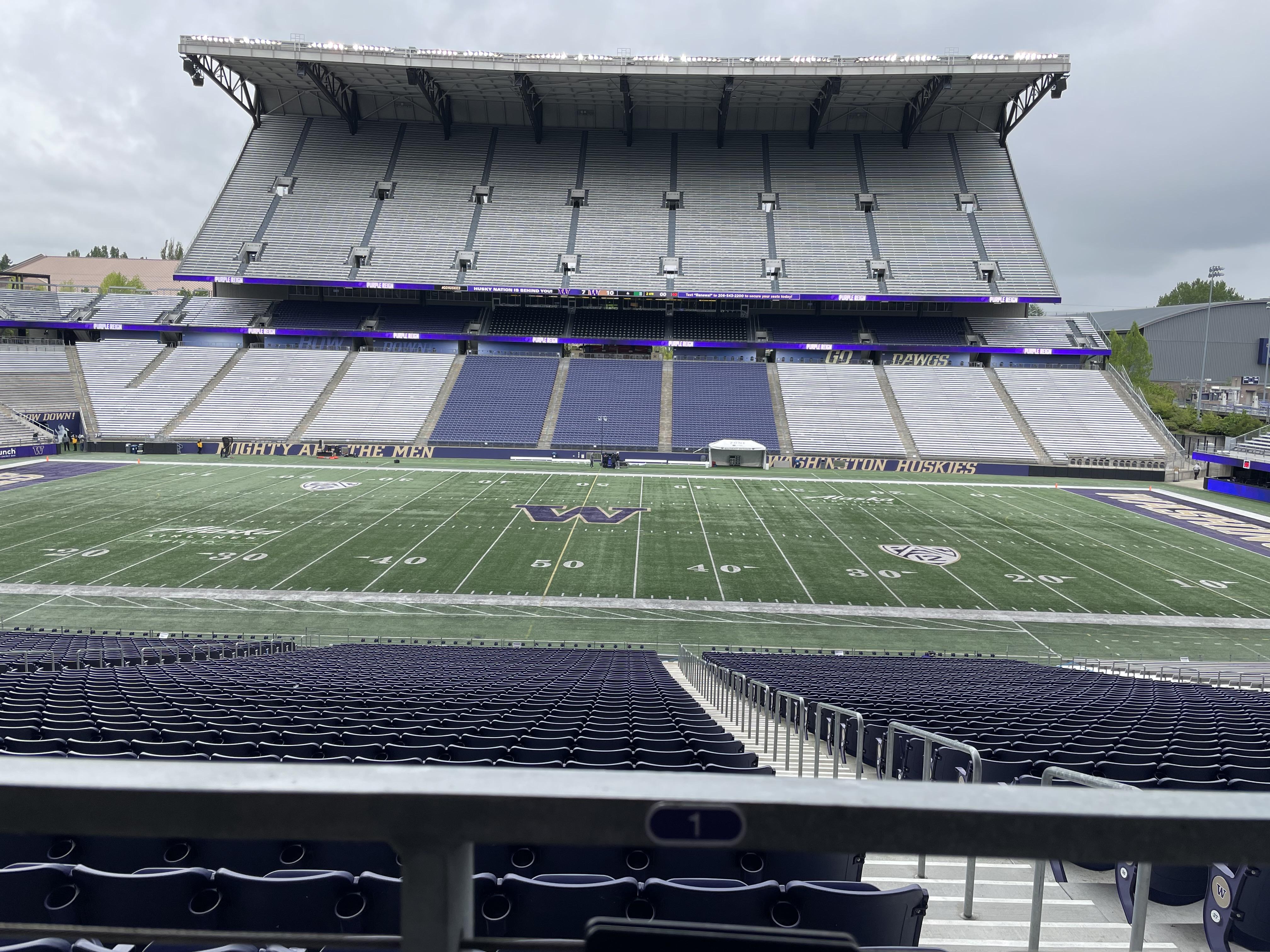 Husky Stadium Carpet Removal and Install in 30 Seconds Sports