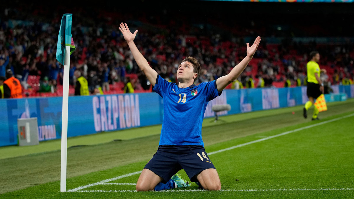 Federico Chiesa scores for Italy vs. Austria at Euro 2020