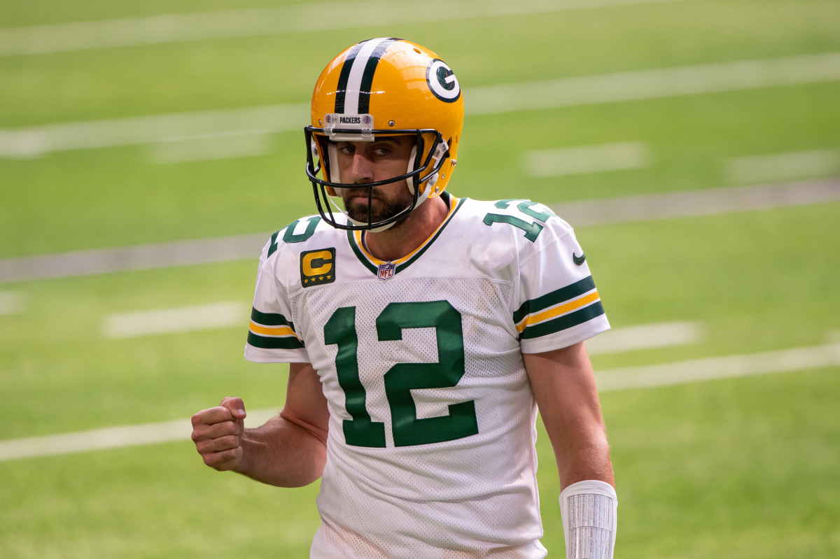 Report Aaron Rodgers to Return to Packers, Sign Record