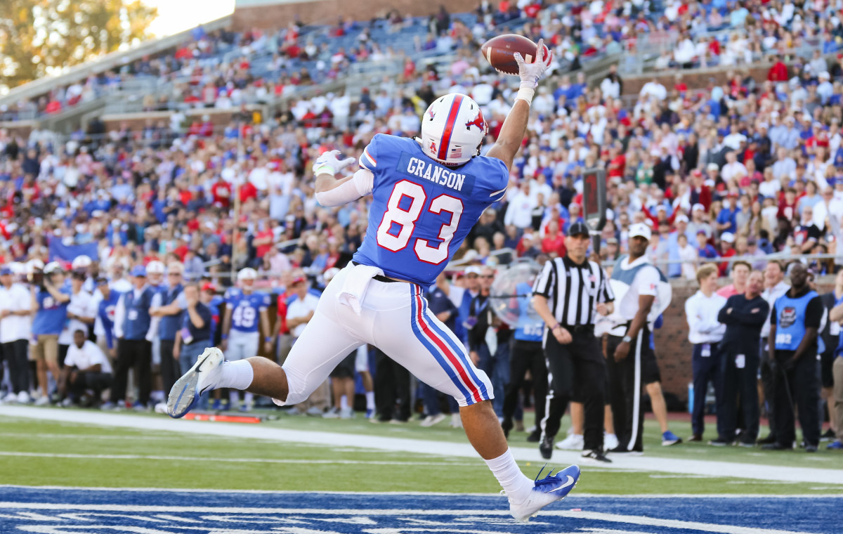 Nov 30, 2019; Dallas, TX, USA; Southern Methodist Mustangs tight end Kylen Granson (83) makes the one handed 8-yard touchdown catch during the first half against the Tulane Green Wave at Gerald J. Ford Stadium.