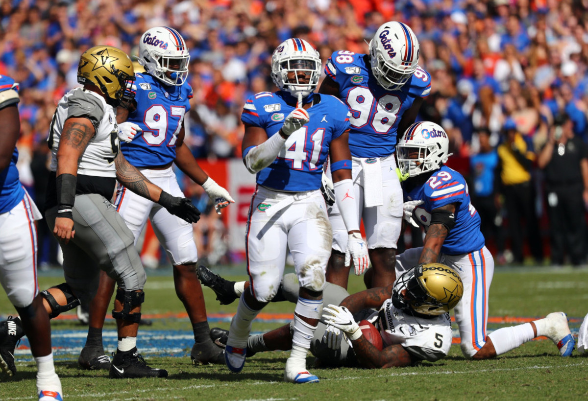 Former Florida Gators LB James Houston IV Officially Transfers to