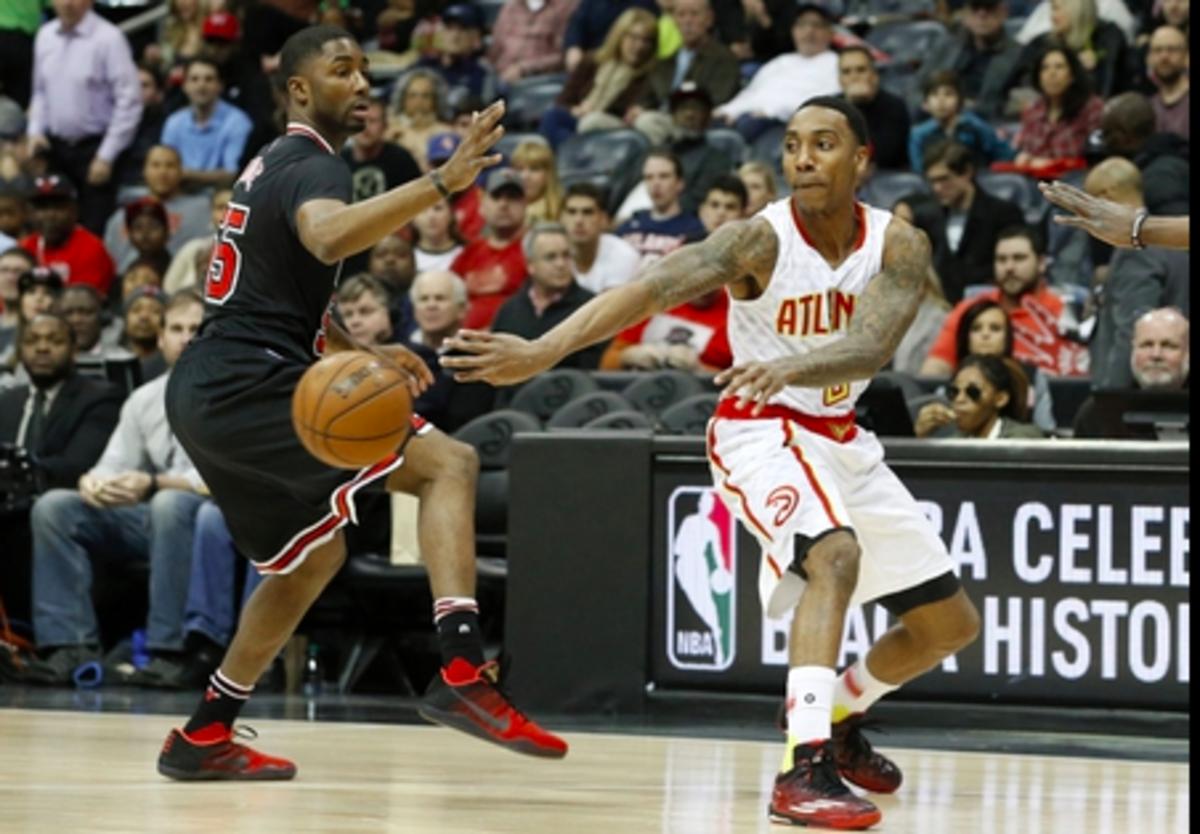 E'Twaun Moore (left) and Jeff Teague, both former members of the 2007 Indiana All-Star team, have squared off many times in the NBA. They'll do it again this week in the NBA Finals. (USA TODAY Sports)