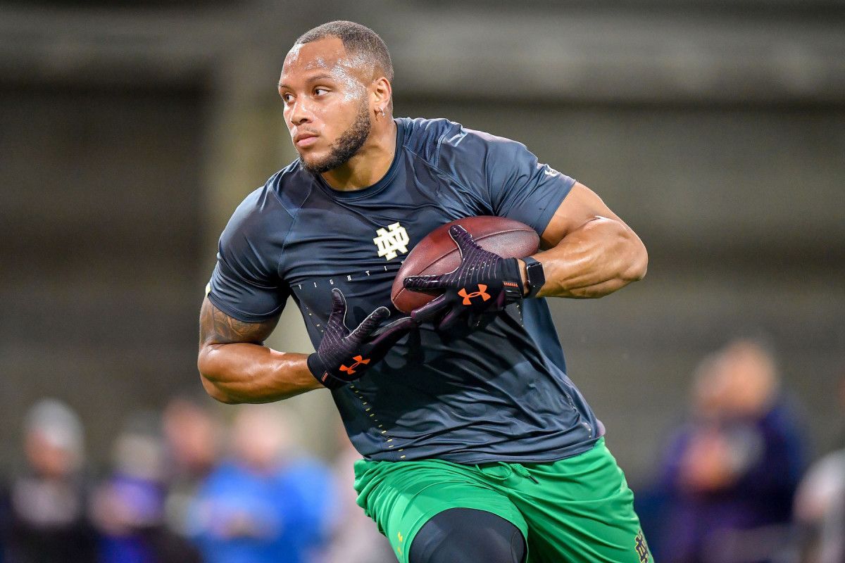 Detroit Lions tight end Alize Mack