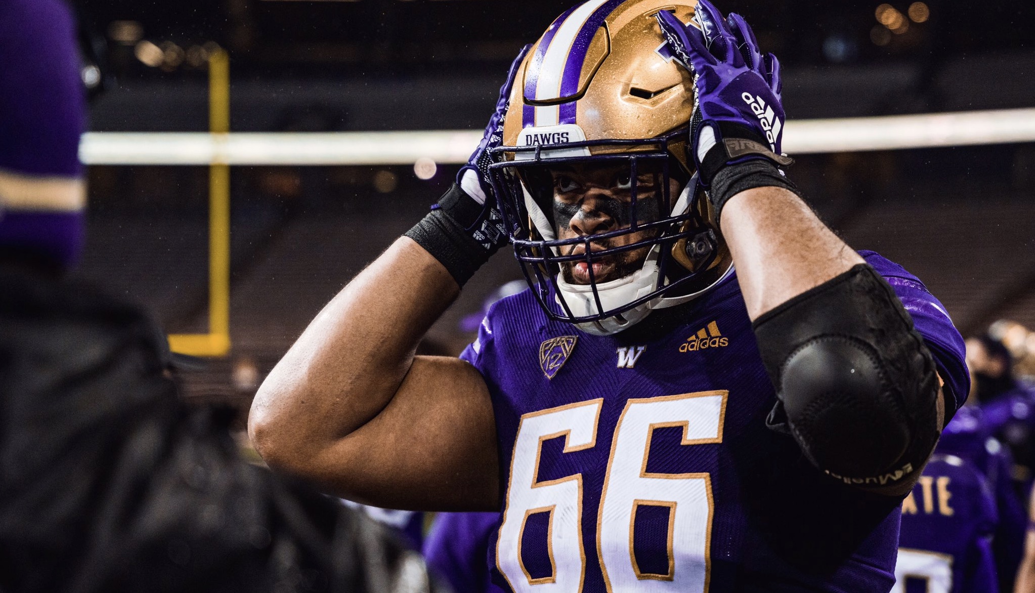UW Roster Review, No. 0-99: Bainivalu Has Big Appetite, Will Play for Food