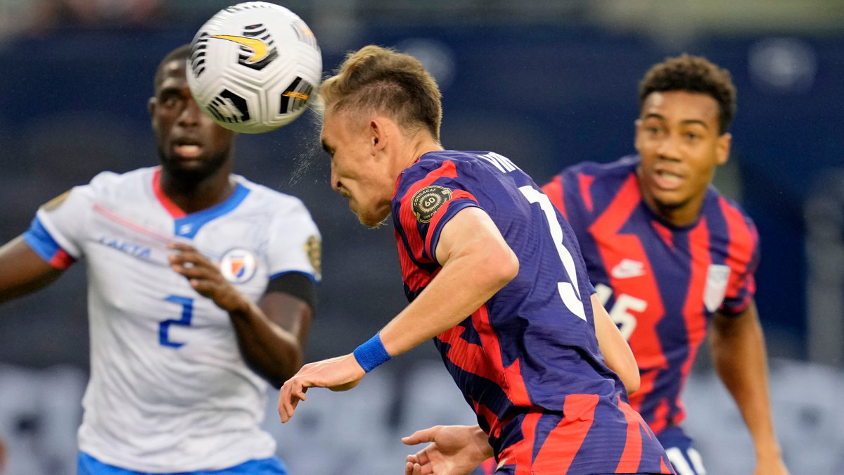 Sam Vines scores for the USA vs. Haiti in the Gold Cup