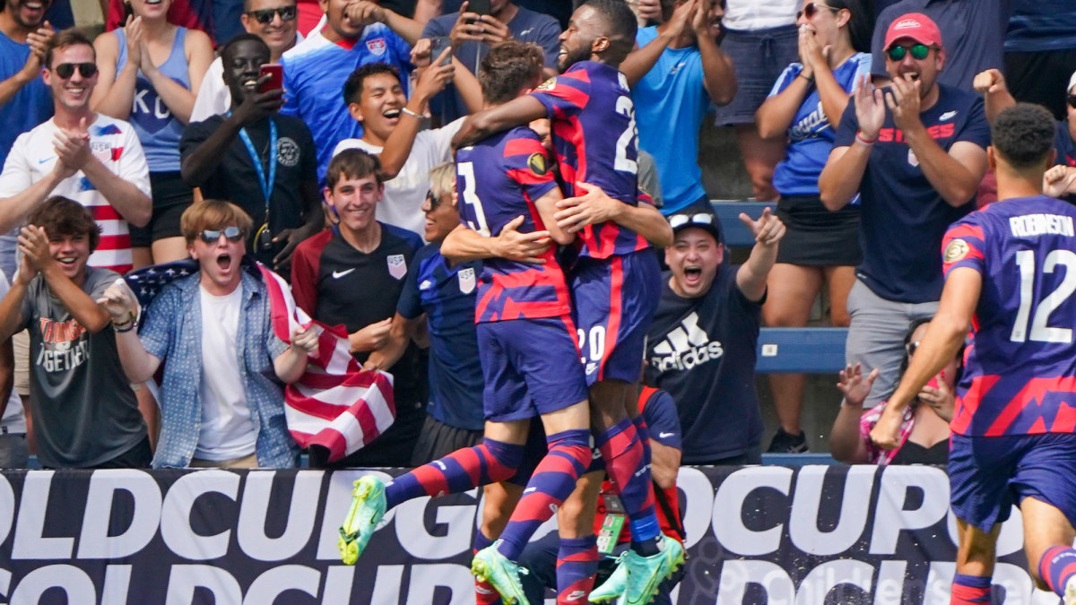 Shaq Moore scores for the USMNT vs. Canada