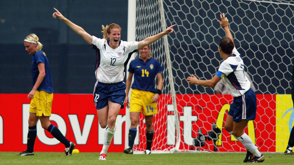 Cindy Parlow scores vs. Sweden in the 2003 Women's World Cup