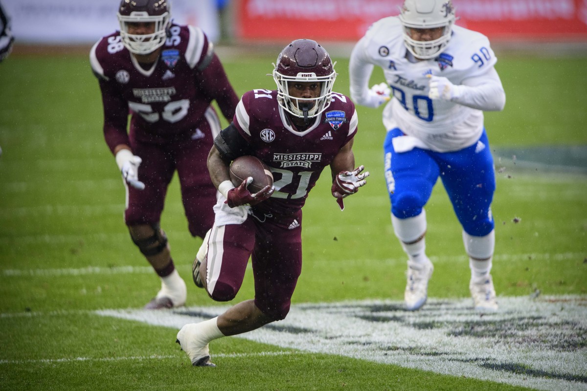 Mississippi State football running backs Jo'quavious Marks, Dillon