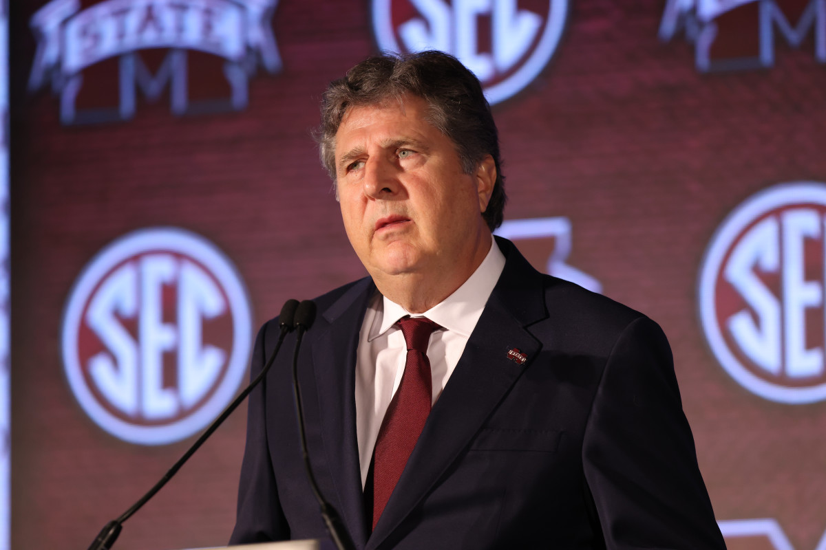 Mississippi State Head Coach Mike Leach Dies At 61 Sports Illustrated