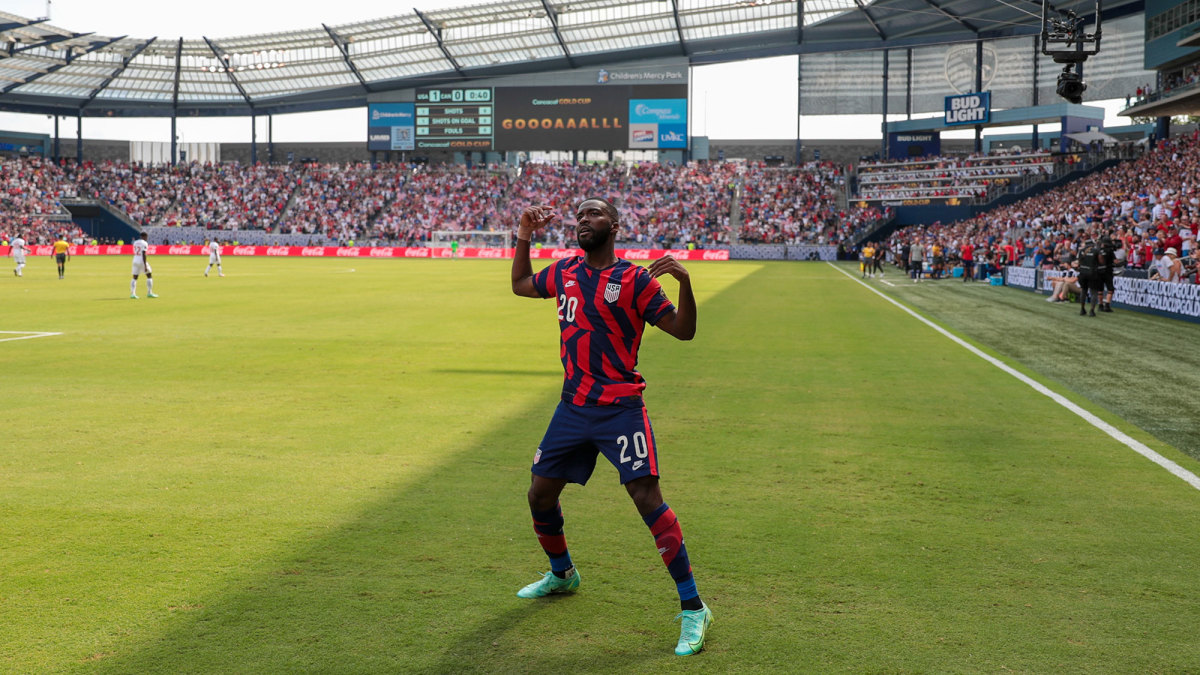 Shaq Moore celebrates his goal for the USMNT vs. Canada