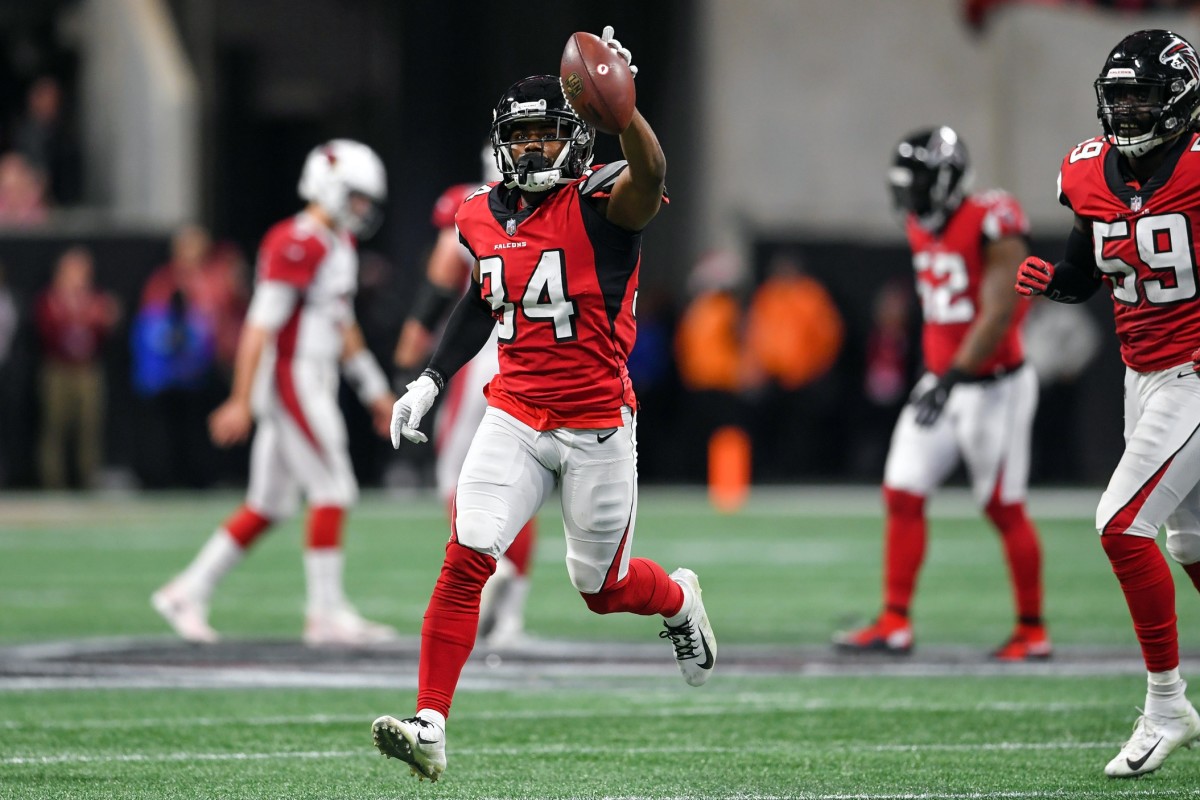 Atlanta Falcons cornerback Brian Poole (34) reacts after an interception against the Arizona Cardinals. Mandatory Credit: Dale Zanine-USA TODAY