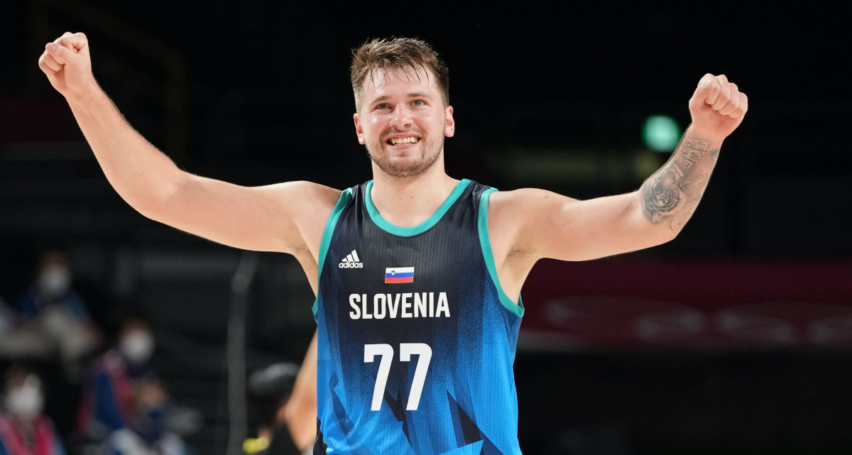 With Mavs contingent courtside, Luka Doncic guides Slovenia to win