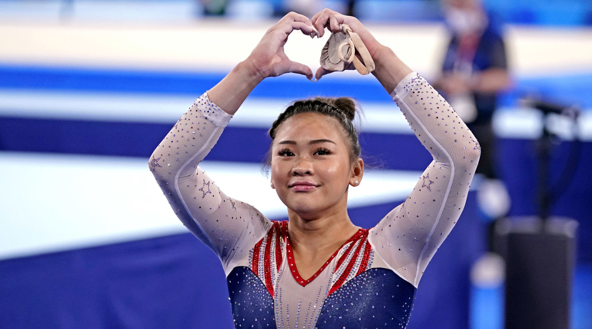 U.S. gymnast Suni Lee wins gold in the individual all-around event at Tokyo Olympics