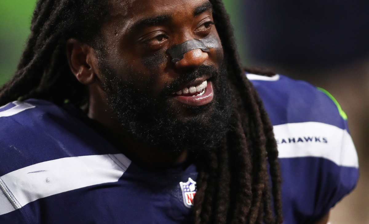 In 'Marvelous' Return, Alex Collins Vying For Crucial Role in Seattle