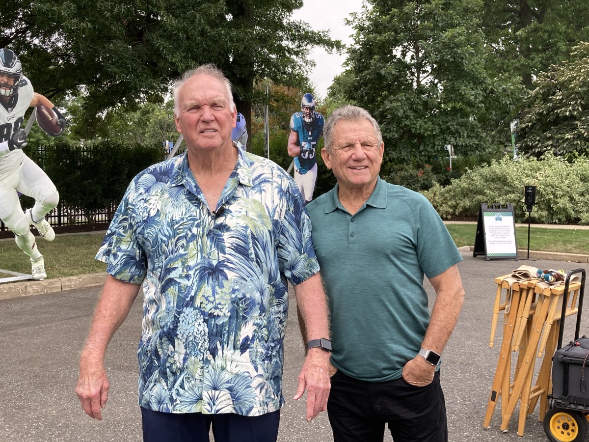 Phillies legends Charlie Manuel and Larry Bowa were at Eagles camp on Aug. 3, 2021