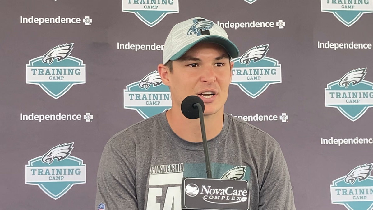 Nick Mullens, Eagles third-string QB