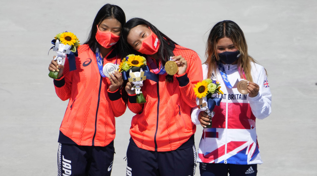 skateboard-park-medalists-tokyo