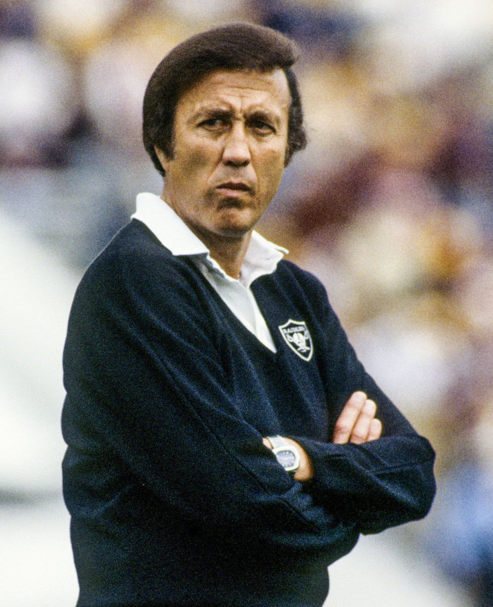 Tom Flores on the sideline during a 1984 game