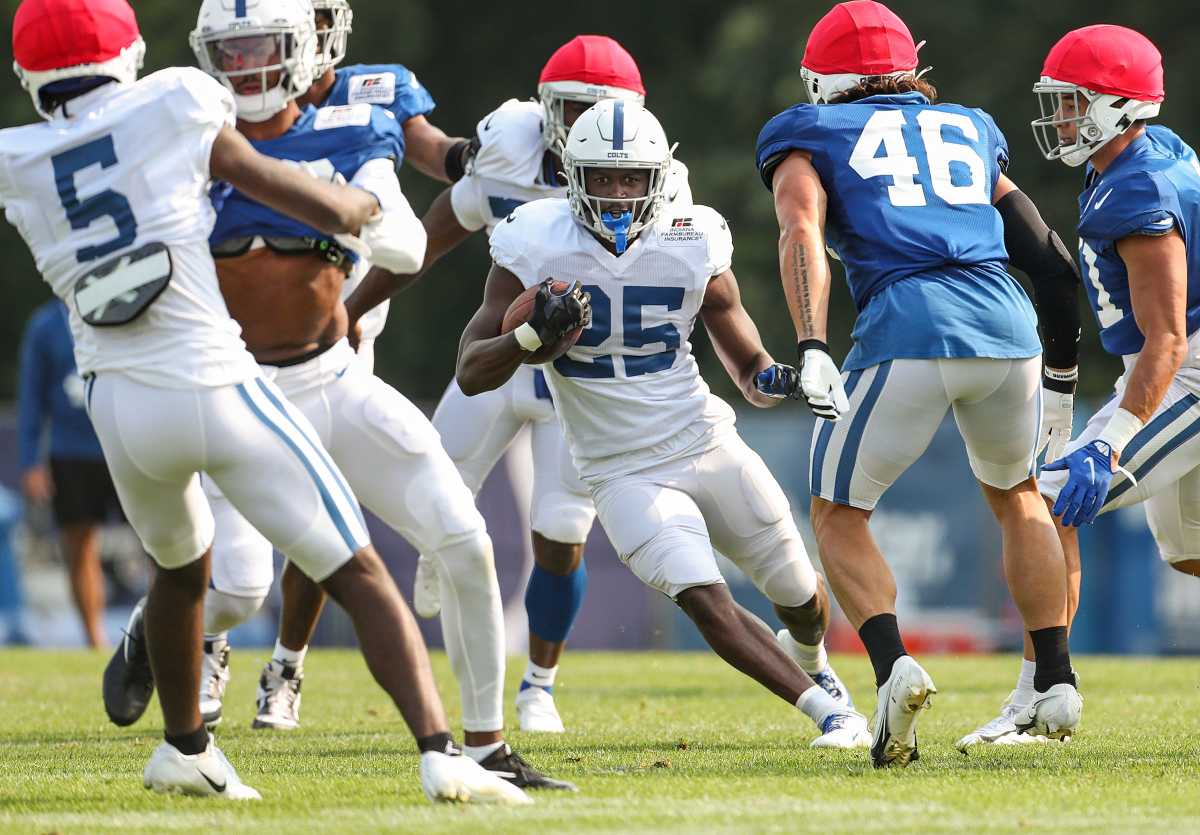 Indianapolis Colts running back Marlon Mack (25) carries the ball during training camp Saturday, Aug. 7, 2021, at Grand Park in Westfield, Ind. Indianapolis Colts Training Camp At Grand Park In Westfield Indiana Saturday August 7 2021