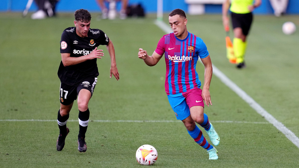 Sergiño Dest is back for a second season with Barcelona
