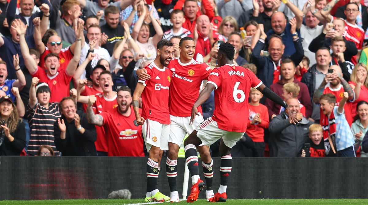 Fernandes Scores Three, Pogba Assists Four in Man United Win
