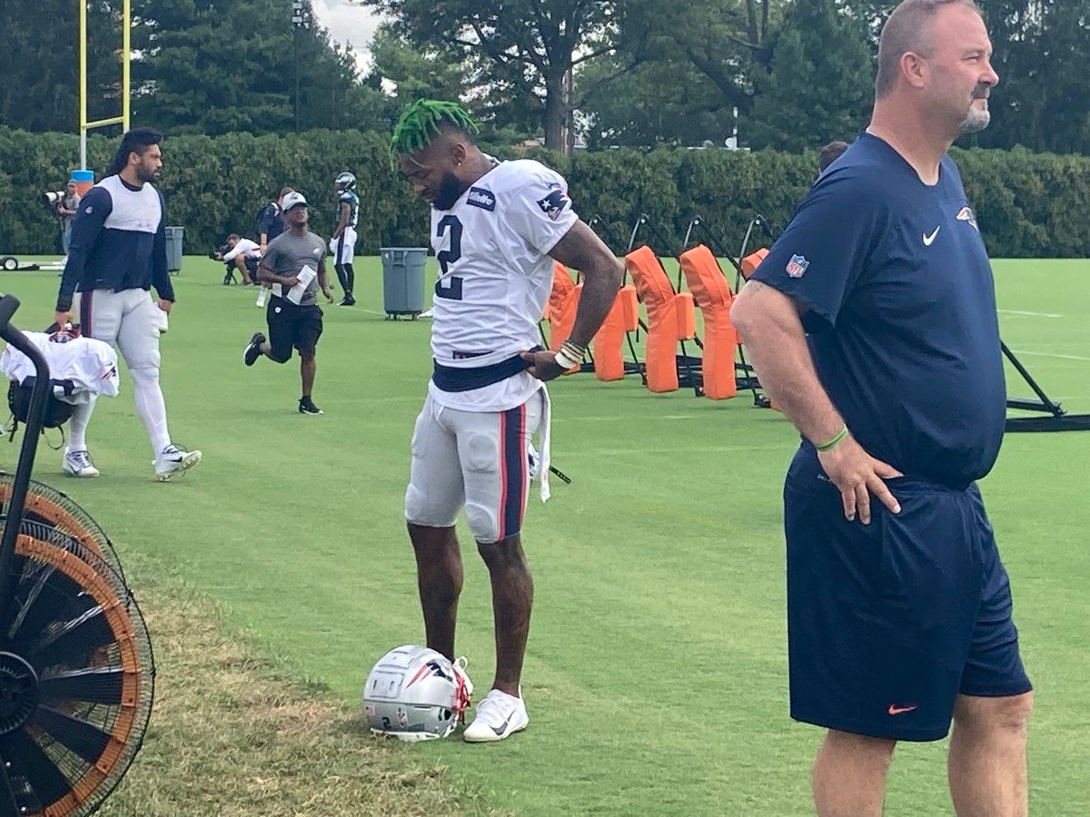 Jalen Mills prepares to practice against his former team, the Eagles, on Aug. 16, 2021