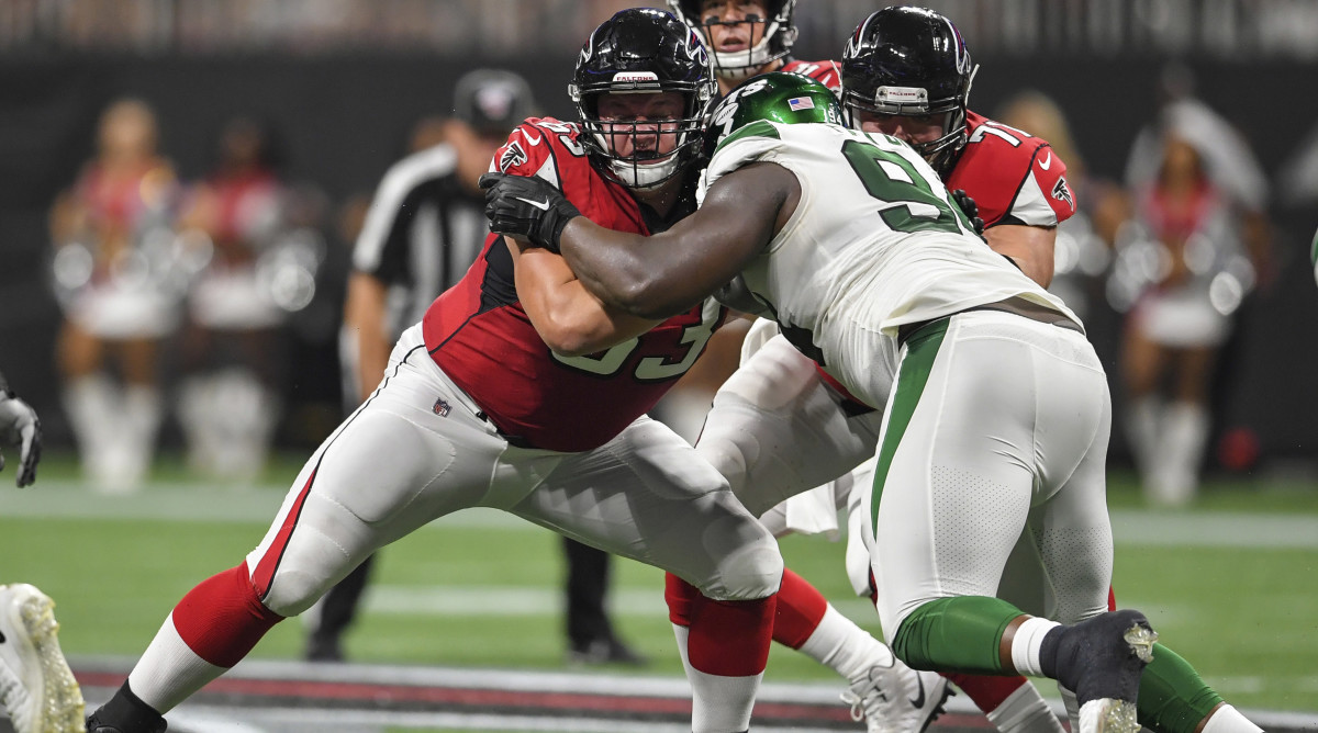 Atlanta guard Chris Lindstrom agreed to a three-year extension for $105 million to stay with the Falcons.