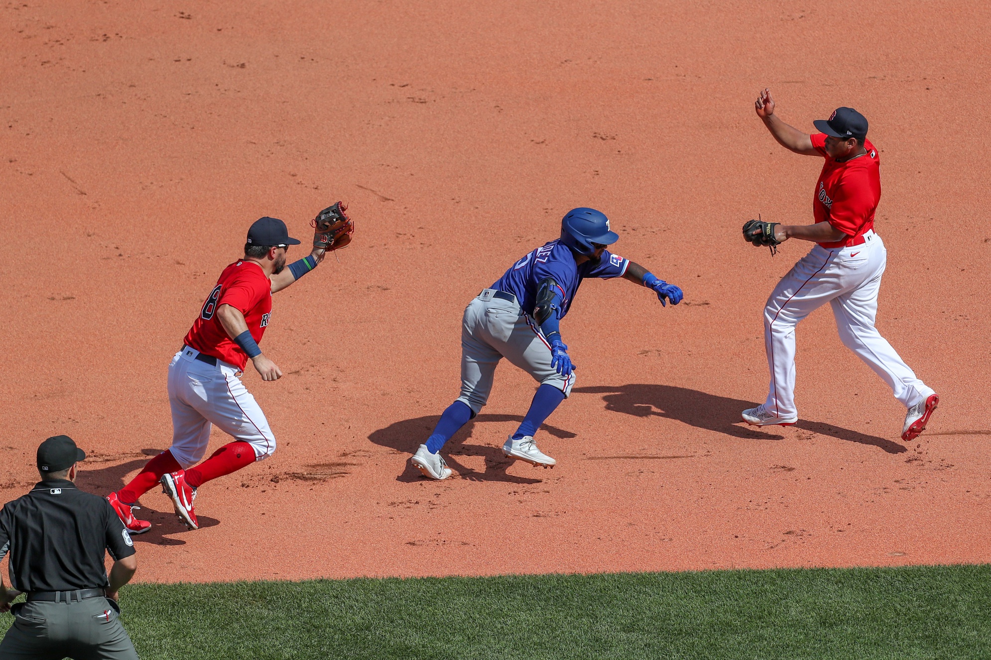 'Baffling' Mistakes Cost Texas Rangers in 84 Loss vs Boston Red Sox