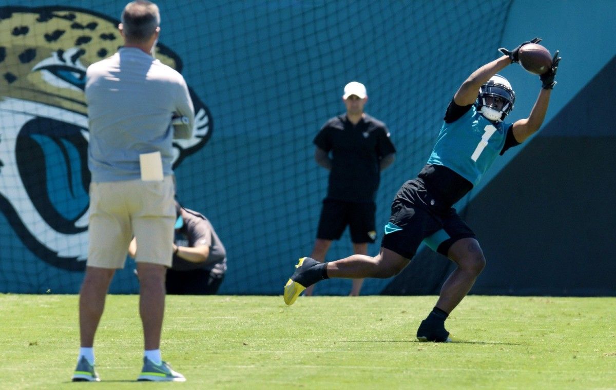 What Travis Etienne's Injury Means For the Jacksonville Jaguars' Offense - Sports Illustrated Jacksonville Jaguars News, Analysis and More - Vimarsana News