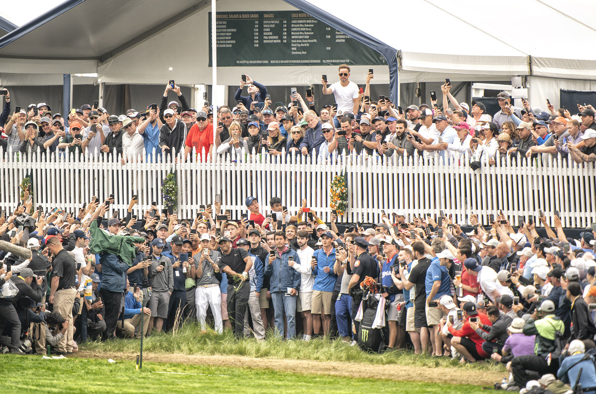 Tiger_Woods_Sports_Illustrated_00051